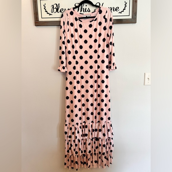 Dainty Jewells Dresses & Skirts - Dainty Jewell’s Women’s Dress Size M Polka Dot/ Ruffle Sleeves & Bottom